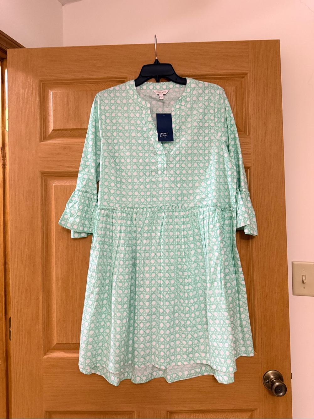 crown & ivy Mint Green Heart-Print Ruffle-Sleeve Casual Dress